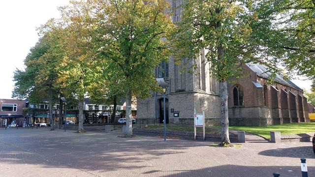 Foto 2: Dalfsen - Kerkplein - Foto 2