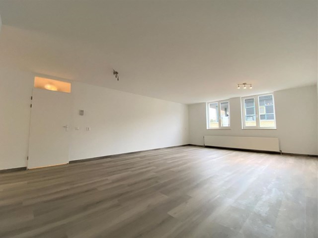 Foto 7: Maastricht - Sint Maartenslaan - Foto 7