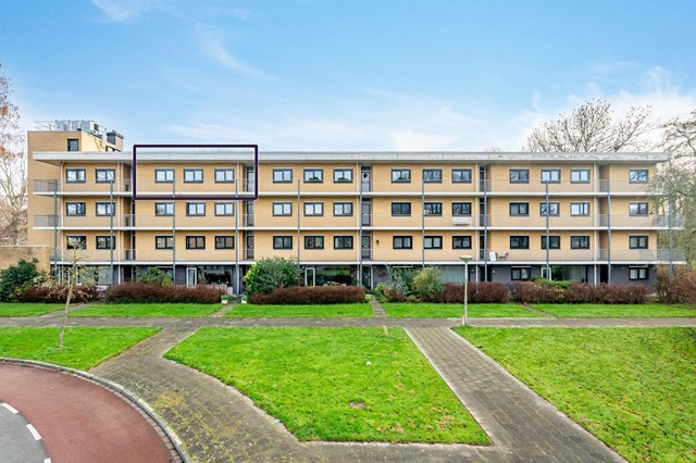 Foto 1: Amstelveen - Oostelijk Halfrond - Foto 1