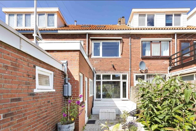 Foto 2: Leeuwarden - Marnixstraat - Foto 2