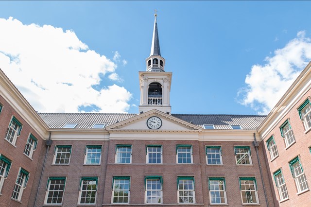 Foto 2: Warmond - Monseigneur Aengenentlaan - Foto 2