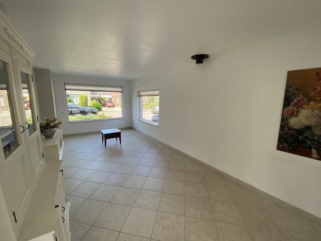 Foto 5: Nieuwegein - Van Halllaan - Foto 5