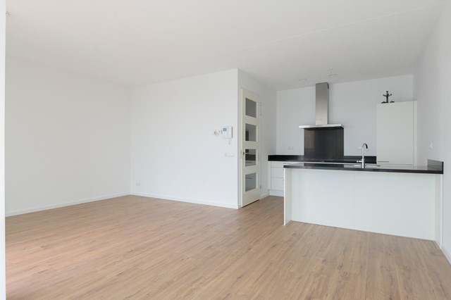 Foto 4: Diemen - Karel Appelhof - Foto 4