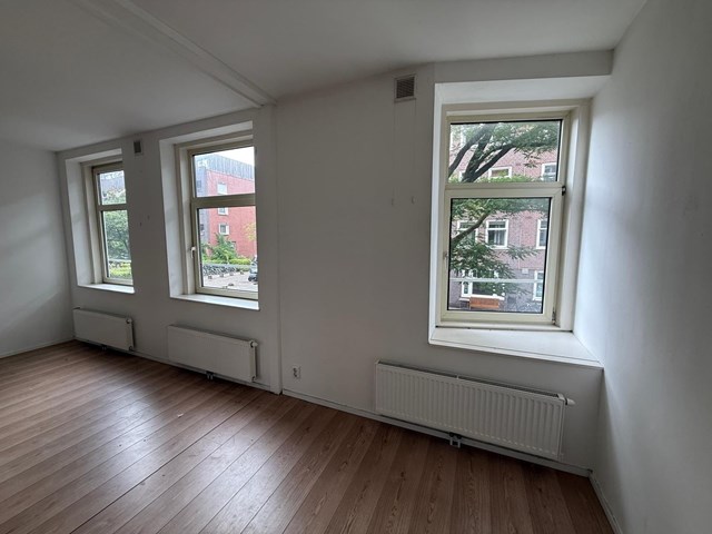 Foto 3: Amsterdam - Van Bossestraat - Foto 3
