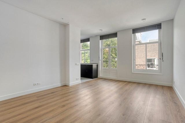 Foto 1: Amsterdam - Eerste Helmersstraat - Foto 1