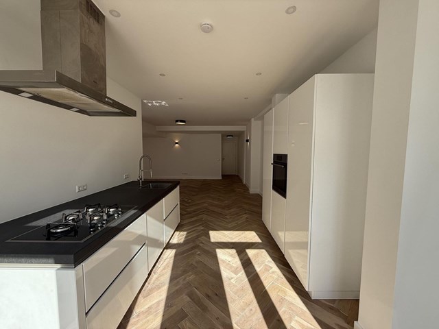 Foto 5: Den Haag - Boomsluiterskade - Foto 5