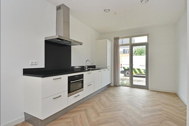 Foto 2: Den Haag - Doris Lessinglaan - Foto 2