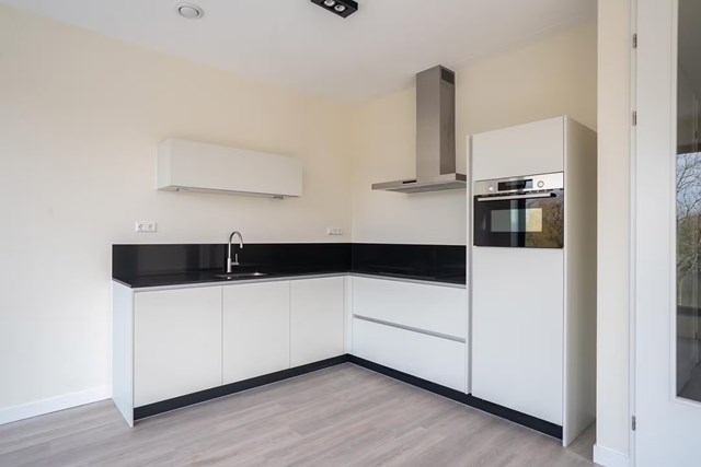 Foto 6: Hoofddorp - Bridgemankade - Foto 6