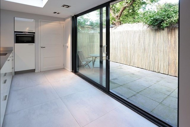 Foto 2: Den Haag - Bazarlaan - Foto 2