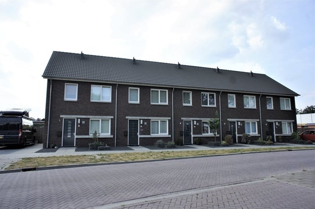 Foto 2: Klazienaveen - Planeet - Foto 2