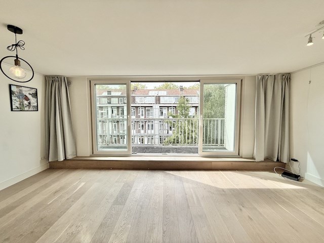 Foto 3: Amsterdam - Leiduinstraat - Foto 3