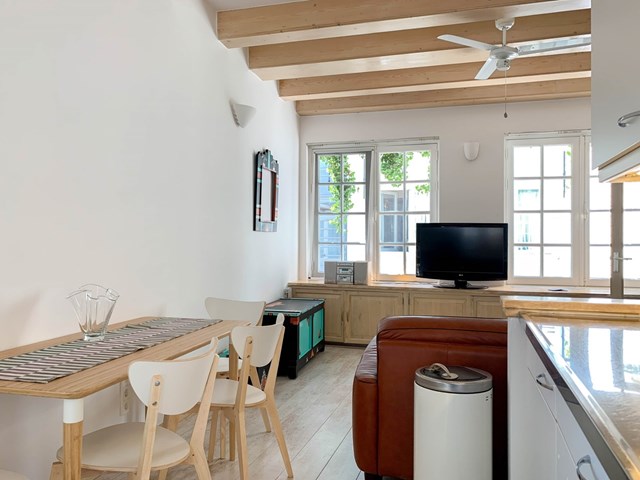 Foto 1: Amsterdam - Oudezijds Voorburgwal - Foto 1