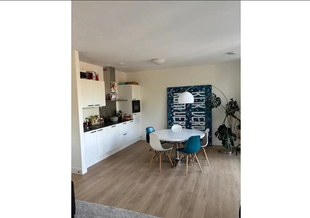 Foto 3: Deurne - Stationsplein - Foto 3