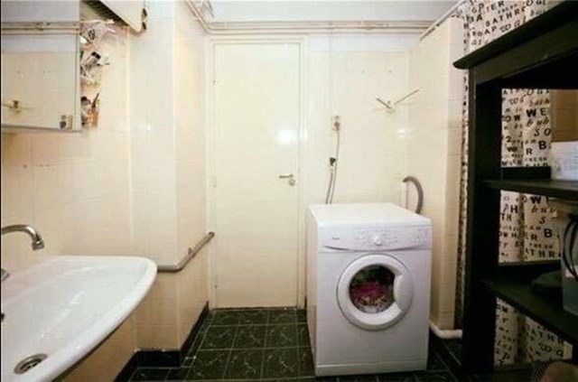 Foto 2: Enschede - Burgemeester Edo Bergsmalaan - Foto 2