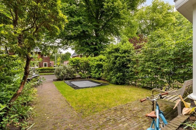 Foto 2: Naarden - van der Helstlaan - Foto 2