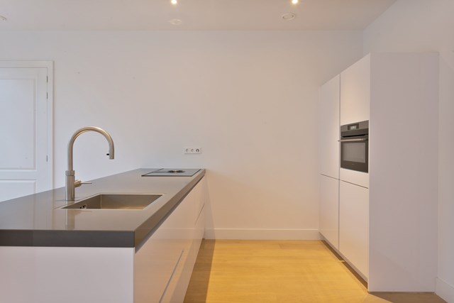 Foto 4: Amsterdam - Nieuwezijds Voorburgwal - Foto 4