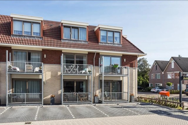 Foto 2: Huissen - Karstraat - Foto 2