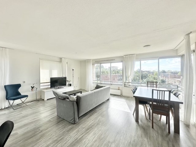 Foto 4: Amsterdam - Emmeline Pankhurststraat - Foto 4