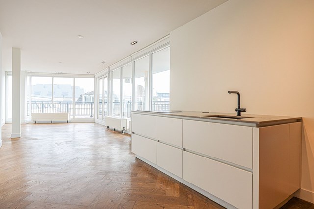Foto 4: Amsterdam - Nieuwezijds Voorburgwal - Foto 4
