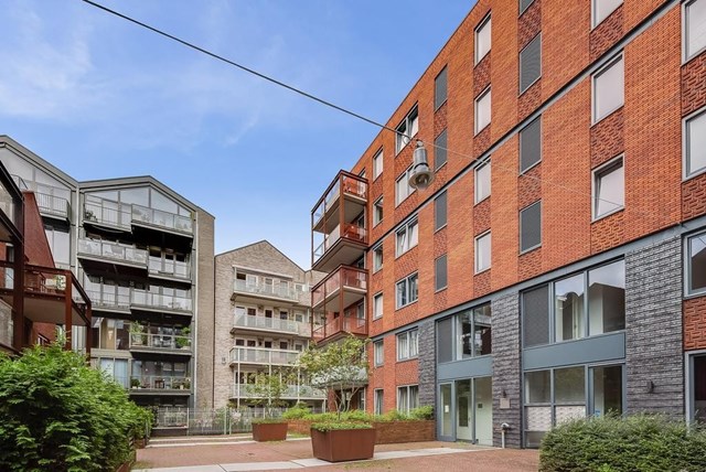 Foto 2: Amsterdam - Dichtershofje - Foto 2