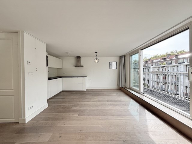 Foto 2: Amsterdam - Leiduinstraat - Foto 2