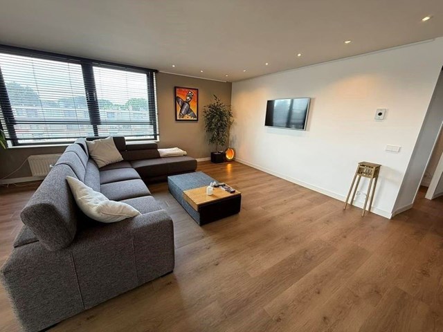 Foto 2: Amstelveen - Fluweelboomlaan - Foto 2