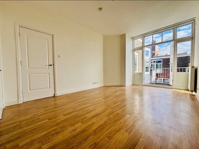 Foto 1: Den Haag - Fahrenheitstraat - Foto 1