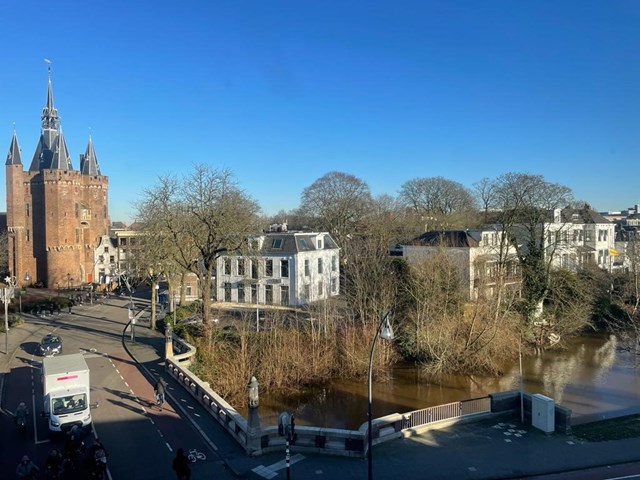 Foto 2: Zwolle - Burgemeester van Roijensingel - Foto 2