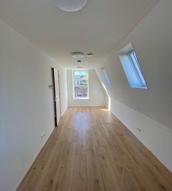 Foto 2: Leeuwarden - Willem Lorestraat - Foto 2