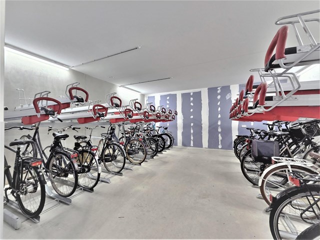 Foto 2: Amsterdam - Osdorpplein - Foto 2