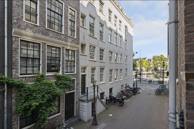 Foto 2: Amsterdam - Paardenstraat - Foto 2