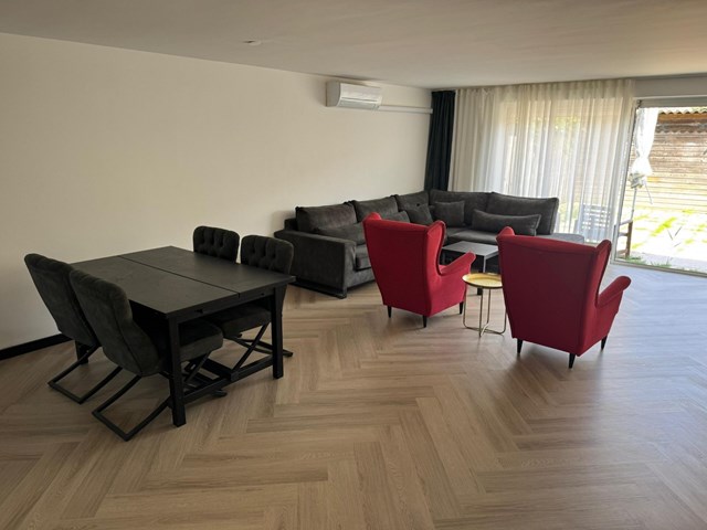 Foto 3: Almere - A Roland Holststraat - Foto 3