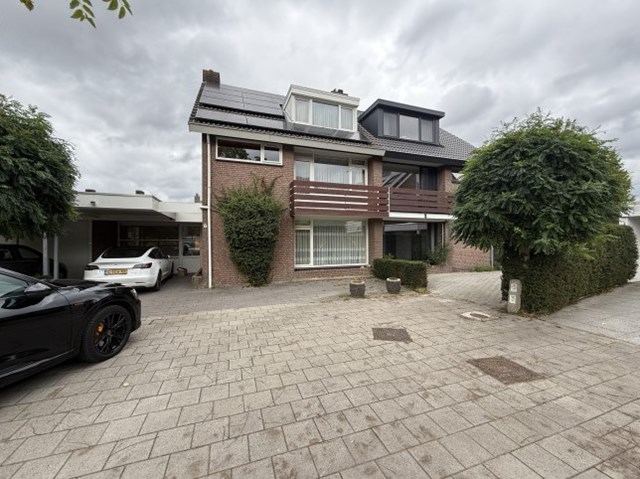 Foto 1: Eindhoven - Warmelo - Foto 1