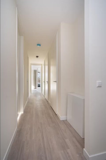 Foto 3: Hoofddorp - Bridgemankade - Foto 3