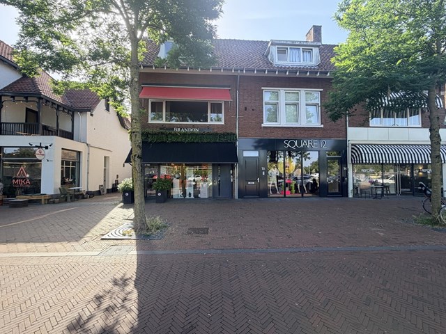 Foto 1: Bilthoven - Emmaplein - Foto 1