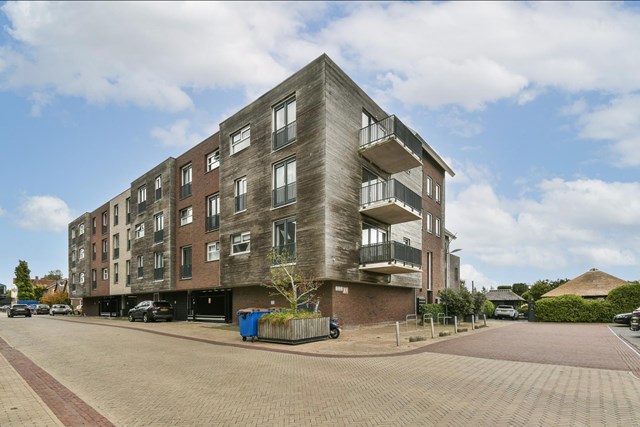 Foto 2: Aalsmeer - Praamplein - Foto 2