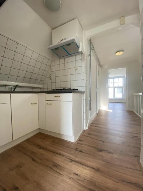 Foto 2: Den Haag - Amperestraat - Foto 2