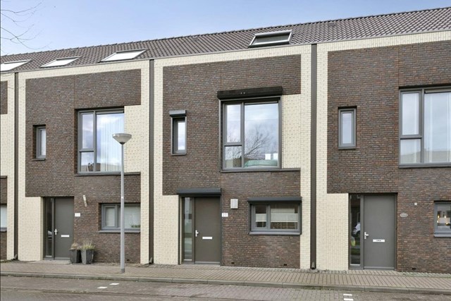 Foto 1: Rosmalen - Groote Wielenlaan - Foto 1