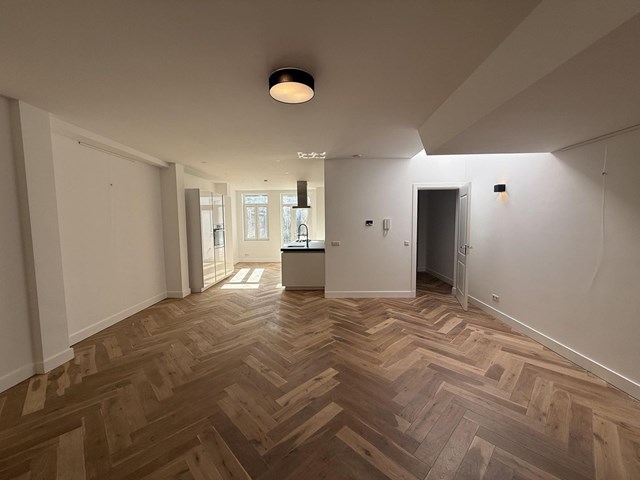 Foto 2: Den Haag - Boomsluiterskade - Foto 2