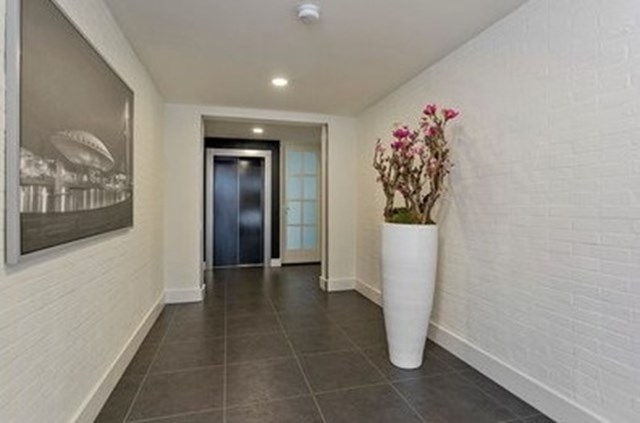 Foto 2: Eindhoven - Paradijslaan - Foto 2