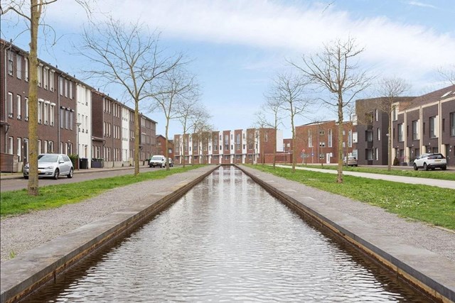 Foto 2: Rosmalen - Groote Wielenlaan - Foto 2