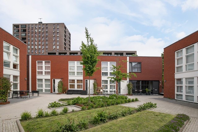 Foto 1: Tilburg - Lariksplaats - Foto 1