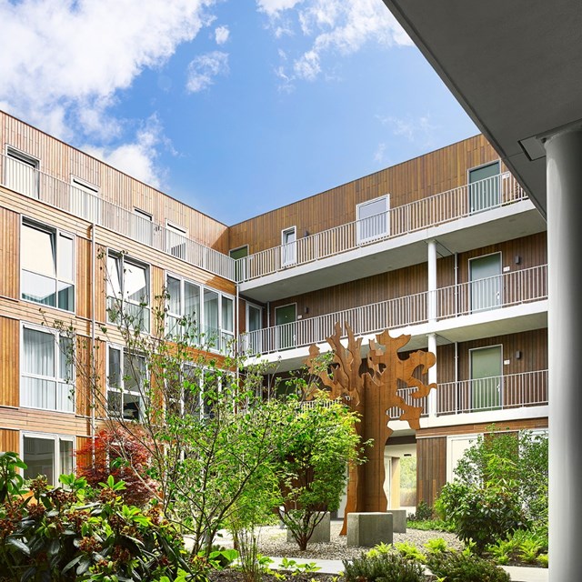 Foto 5: IJsselstein - Koningin Julianalaan - Foto 5