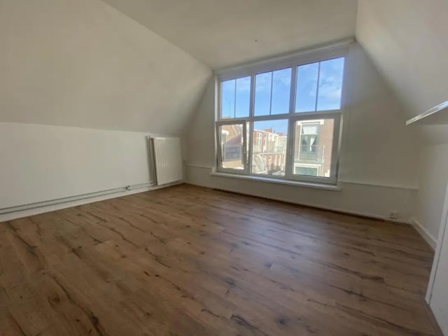 Foto 1: Den Haag - Amperestraat - Foto 1