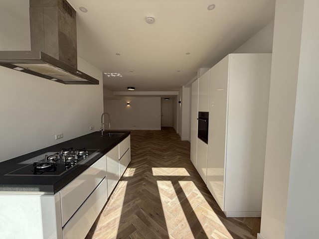 Foto 5: Den Haag - Boomsluiterskade - Foto 5