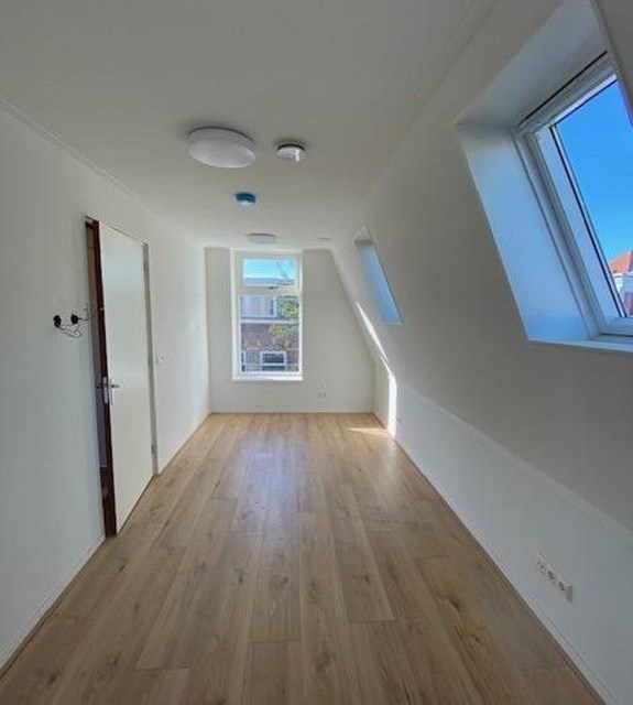 Foto 4: Leeuwarden - Willem Lorestraat - Foto 4