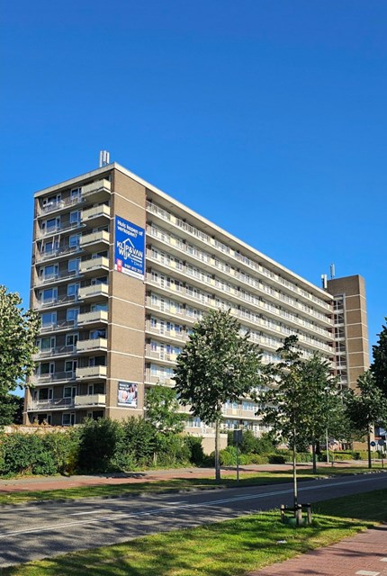 Foto 1: Spijkenisse - Winston Churchilllaan - Foto 1