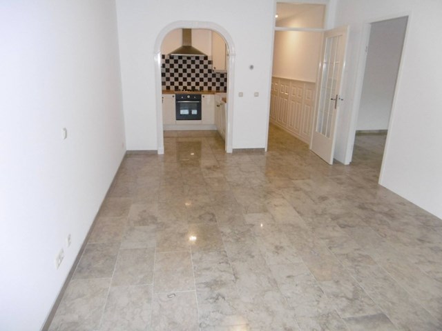 Foto 2: Amsterdam - Willem Heselaarsstraat - Foto 2