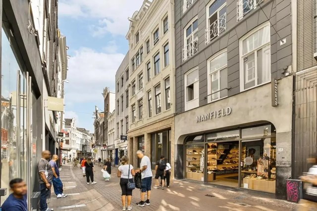 Foto 1: Amsterdam - Kalverstraat - Foto 1