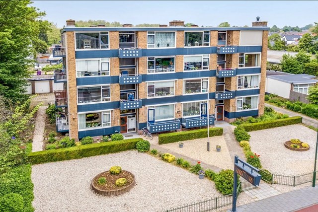 Foto 1: Renkum - Dorpsstraat - Foto 1